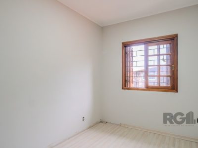 Casa à venda com 214m², 4 quartos, 1 suíte, 2 vagas no bairro Glória em Porto Alegre - Foto 20