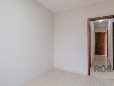 Casa à venda com 214m², 4 quartos, 1 suíte, 2 vagas no bairro Glória em Porto Alegre - Foto 21