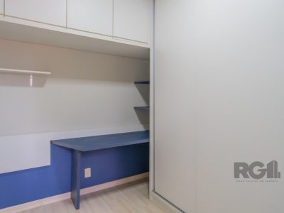 Casa à venda com 214m², 4 quartos, 1 suíte, 2 vagas no bairro Glória em Porto Alegre - Foto 32