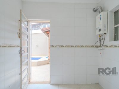 Casa à venda com 214m², 4 quartos, 1 suíte, 2 vagas no bairro Glória em Porto Alegre - Foto 45