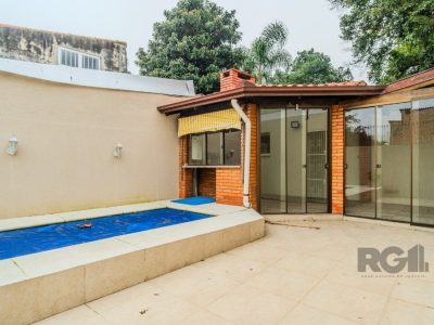 Casa à venda com 214m², 4 quartos, 1 suíte, 2 vagas no bairro Glória em Porto Alegre - Foto 49