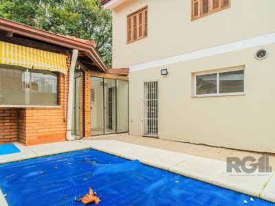 Casa à venda com 214m², 4 quartos, 1 suíte, 2 vagas no bairro Glória em Porto Alegre - Foto 50