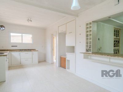 Casa à venda com 214m², 4 quartos, 1 suíte, 2 vagas no bairro Glória em Porto Alegre - Foto 39