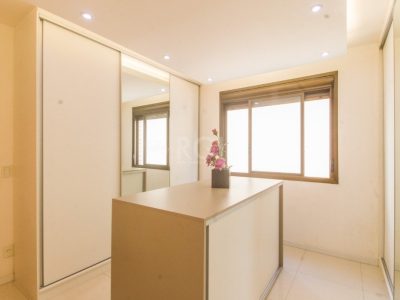 Apartamento à venda com 89m², 3 quartos, 1 suíte, 2 vagas no bairro Passo d'Areia em Porto Alegre - Foto 13