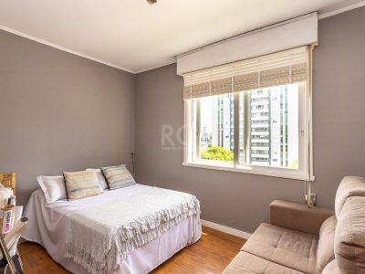 Apartamento à venda com 186m², 4 quartos, 1 suíte, 1 vaga no bairro Rio Branco em Porto Alegre - Foto 26