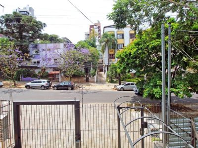 Apartamento à venda com 118m², 3 quartos, 1 suíte, 1 vaga no bairro Petrópolis em Porto Alegre - Foto 11