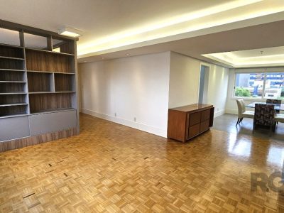 Apartamento à venda com 149m², 3 quartos, 1 suíte, 2 vagas no bairro Auxiliadora em Porto Alegre - Foto 5