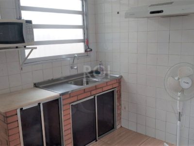 Casa à venda com 210m², 4 quartos, 2 vagas no bairro Petrópolis em Porto Alegre - Foto 14