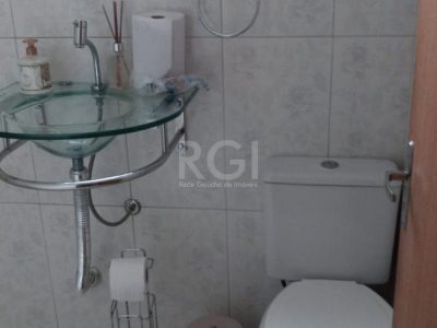 Casa à venda com 210m², 4 quartos, 2 vagas no bairro Petrópolis em Porto Alegre - Foto 11