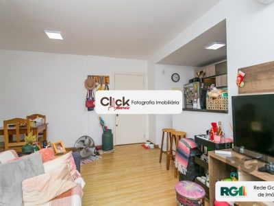 Apartamento à venda com 66m², 3 quartos, 1 suíte, 1 vaga no bairro Vila Ipiranga em Porto Alegre - Foto 4