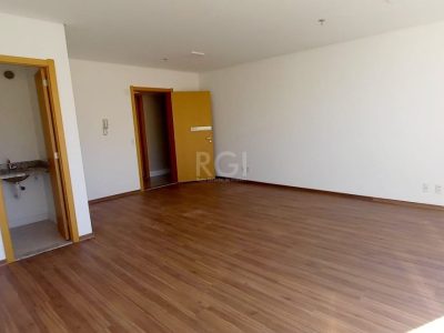 Conjunto/Sala à venda com 36m² no bairro Centro Histórico em Porto Alegre - Foto 5