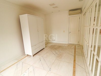 Apartamento à venda com 337m², 3 quartos, 3 suítes, 4 vagas no bairro Moinhos de Vento em Porto Alegre - Foto 14