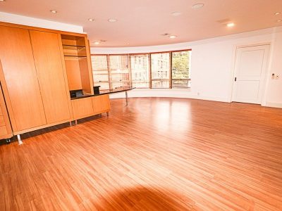 Apartamento à venda com 337m², 3 quartos, 3 suítes, 4 vagas no bairro Moinhos de Vento em Porto Alegre - Foto 21