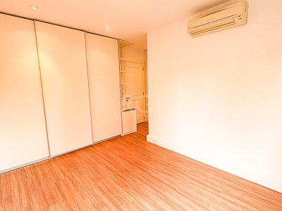 Apartamento à venda com 337m², 3 quartos, 3 suítes, 4 vagas no bairro Moinhos de Vento em Porto Alegre - Foto 35