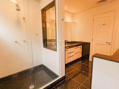 Apartamento à venda com 337m², 3 quartos, 3 suítes, 4 vagas no bairro Moinhos de Vento em Porto Alegre - Foto 48