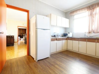 Apartamento à venda com 295m², 3 quartos, 1 suíte, 2 vagas no bairro Independência em Porto Alegre - Foto 9