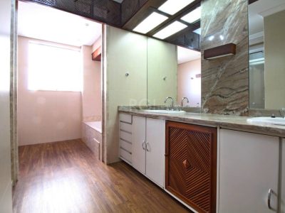 Apartamento à venda com 295m², 3 quartos, 1 suíte, 2 vagas no bairro Independência em Porto Alegre - Foto 22