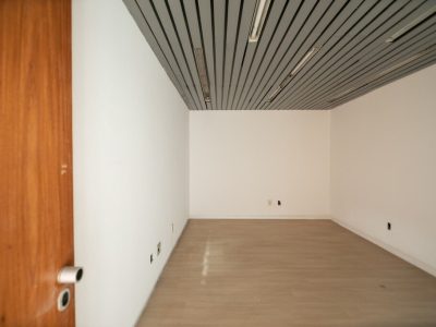 Conjunto/Sala à venda com 320m², 3 vagas no bairro Petrópolis em Porto Alegre - Foto 27