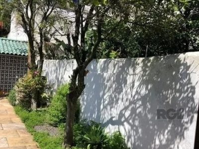 Casa à venda com 217m², 3 quartos, 1 suíte, 3 vagas no bairro São João em Porto Alegre - Foto 20