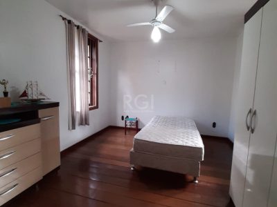 Casa à venda com 262m², 3 quartos, 1 suíte, 6 vagas no bairro Auxiliadora em Porto Alegre - Foto 6