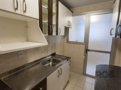 Apartamento à venda com 67m², 3 quartos, 1 vaga no bairro Partenon em Porto Alegre - Foto 8