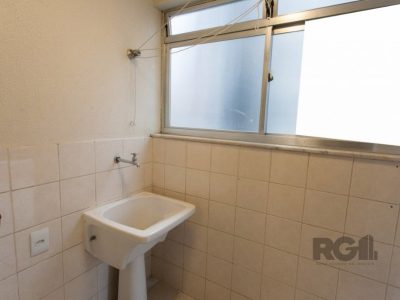 Apartamento à venda com 67m², 3 quartos, 1 vaga no bairro Partenon em Porto Alegre - Foto 9