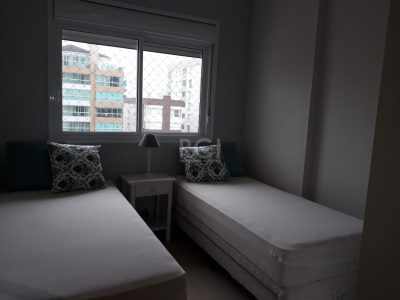 Apartamento à venda com 73m², 2 quartos, 1 suíte, 1 vaga no bairro Navegantes em Capão da Canoa - Foto 11