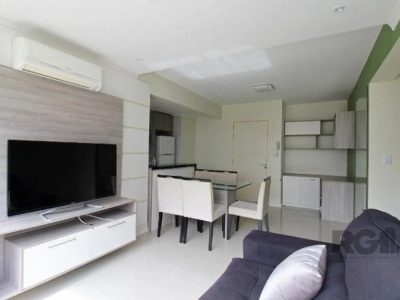 Apartamento à venda com 57m², 2 quartos, 1 vaga no bairro Santana em Porto Alegre - Foto 2