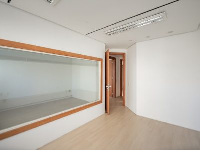 Conjunto/Sala à venda com 320m², 3 vagas no bairro Petrópolis em Porto Alegre - Foto 23