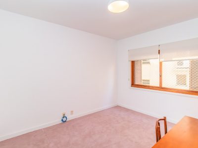 Apartamento à venda com 309m², 3 quartos, 3 suítes, 3 vagas no bairro Auxiliadora em Porto Alegre - Foto 23