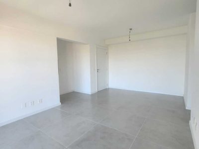 Apartamento à venda com 74m², 2 quartos, 1 suíte, 2 vagas no bairro Petrópolis em Porto Alegre - Foto 12