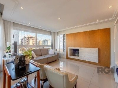 Apartamento à venda com 113m², 3 quartos, 1 suíte, 3 vagas no bairro Bela Vista em Porto Alegre - Foto 2