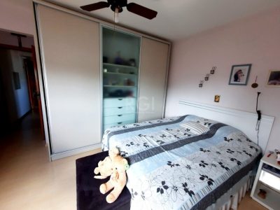 Apartamento à venda com 110m², 3 quartos, 1 suíte, 2 vagas no bairro Vila Ipiranga em Porto Alegre - Foto 13