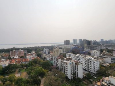 Apartamento à venda com 206m², 3 quartos, 3 suítes, 3 vagas no bairro Menino Deus em Porto Alegre - Foto 40