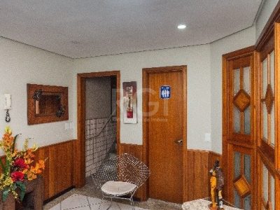 Apartamento à venda com 96m², 2 quartos, 1 suíte, 1 vaga no bairro Vila Ipiranga em Porto Alegre - Foto 5