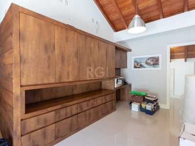 Casa Condominio à venda com 448m², 4 quartos, 4 suítes, 4 vagas no bairro Três Figueiras em Porto Alegre - Foto 50