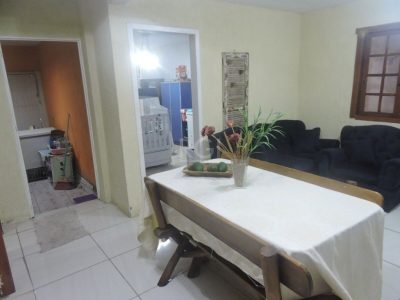 Casa à venda com 112m², 3 quartos, 1 suíte, 2 vagas no bairro Partenon em Porto Alegre - Foto 3