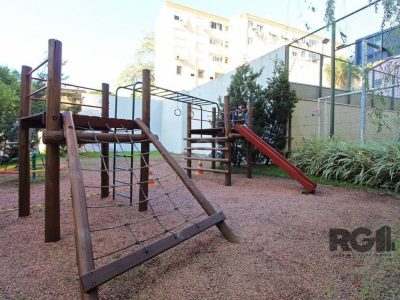 Apartamento à venda com 75m², 2 quartos, 1 suíte, 1 vaga no bairro Santana em Porto Alegre - Foto 4