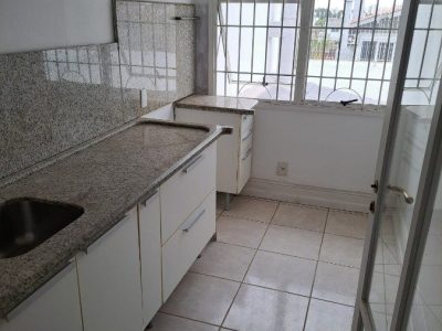 Casa à venda com 268m², 3 quartos, 1 suíte, 4 vagas no bairro Três Figueiras em Porto Alegre - Foto 9