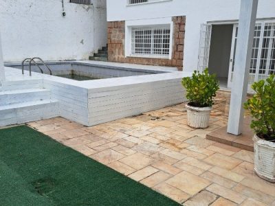 Casa à venda com 268m², 3 quartos, 1 suíte, 4 vagas no bairro Três Figueiras em Porto Alegre - Foto 14