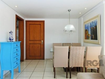 Apartamento à venda com 74m², 2 quartos, 1 suíte, 1 vaga no bairro Petrópolis em Porto Alegre - Foto 4