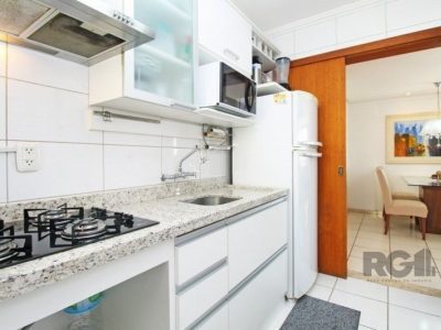 Apartamento à venda com 74m², 2 quartos, 1 suíte, 1 vaga no bairro Petrópolis em Porto Alegre - Foto 6