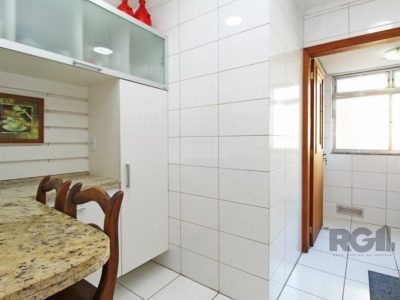 Apartamento à venda com 74m², 2 quartos, 1 suíte, 1 vaga no bairro Petrópolis em Porto Alegre - Foto 5