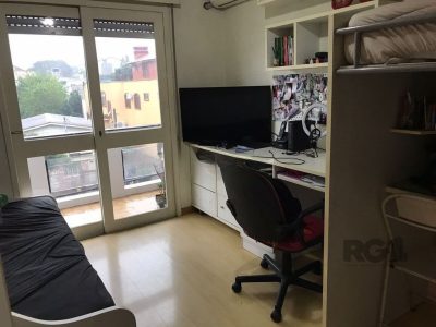 Apartamento à venda com 78m², 2 quartos, 1 suíte, 1 vaga no bairro Jardim Botânico em Porto Alegre - Foto 4