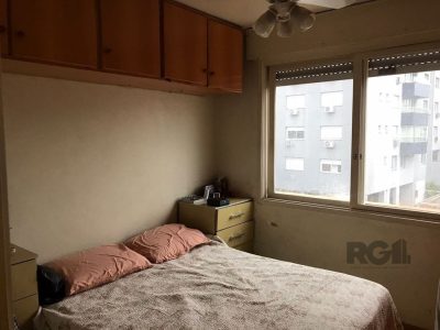 Apartamento à venda com 78m², 2 quartos, 1 suíte, 1 vaga no bairro Jardim Botânico em Porto Alegre - Foto 7