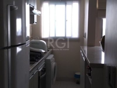 Apartamento à venda com 69m², 3 quartos, 1 suíte, 1 vaga no bairro Jardim Planalto em Porto Alegre - Foto 5