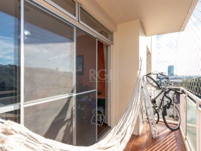 Apartamento à venda com 107m², 3 quartos, 1 suíte, 1 vaga no bairro Cristal em Porto Alegre - Foto 14