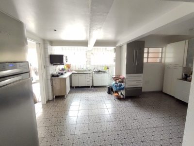 Casa à venda com 200m², 4 quartos, 1 suíte, 3 vagas no bairro Ipanema em Porto Alegre - Foto 7