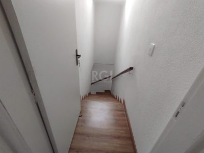 Casa à venda com 200m², 4 quartos, 1 suíte, 3 vagas no bairro Ipanema em Porto Alegre - Foto 9