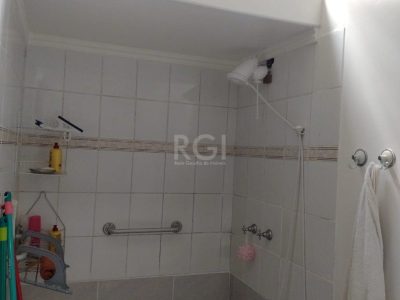 Casa à venda com 200m², 4 quartos, 1 suíte, 3 vagas no bairro Ipanema em Porto Alegre - Foto 16